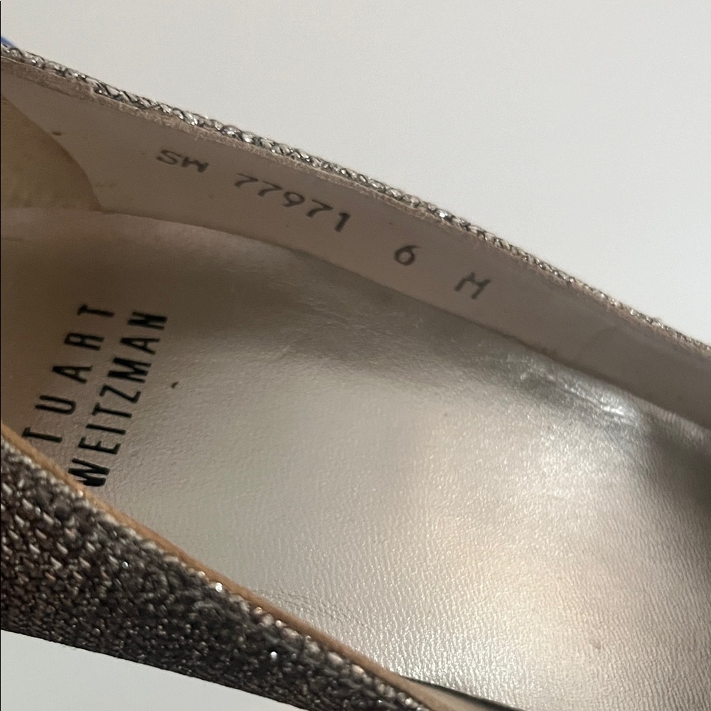 Stuart Weitzman Silver Pointed Toe Heels! 6M - Picture 7 of 8
